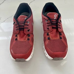 On Cloud 5 Waterproof Running Shoe